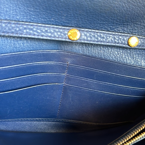 Prada Blue Vitello Daino Chain Wallet: Pre-loved. - Picture 8 of 9
